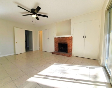3891 Locust Street - Photo Thumbnail 7