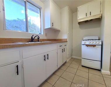 3891 Locust Street - Photo Thumbnail 6