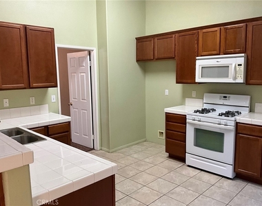 12020 Diego Court - Photo Thumbnail 6