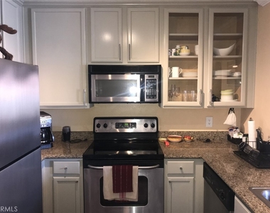 1020 Vista Del Cerro - Photo Thumbnail 8