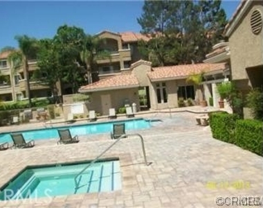 1020 Vista Del Cerro - Photo Thumbnail 6