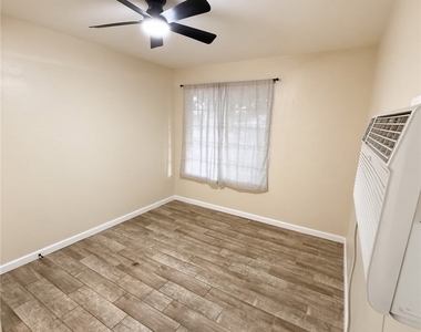 16736 Verde Street - Photo Thumbnail 4