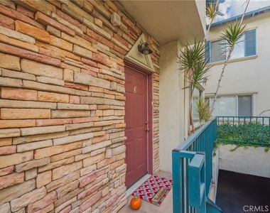 1224 Stanley Avenue - Photo Thumbnail 2