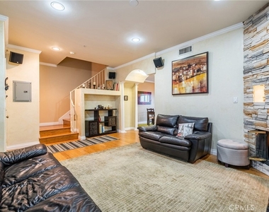 1224 Stanley Avenue - Photo Thumbnail 7