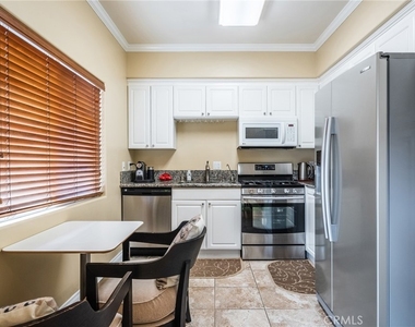 1224 Stanley Avenue - Photo Thumbnail 10