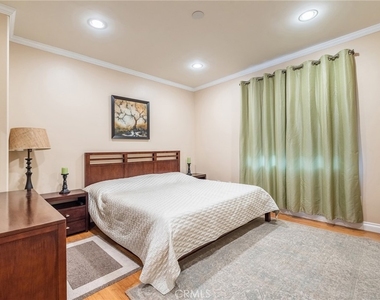 1224 Stanley Avenue - Photo Thumbnail 18