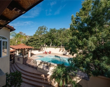 828 S Sunset Canyon - Photo Thumbnail 22