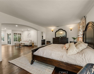 828 S Sunset Canyon - Photo Thumbnail 20