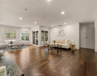 828 S Sunset Canyon - Photo Thumbnail 18
