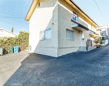 2230 Montrose Avenue - Photo Thumbnail 27