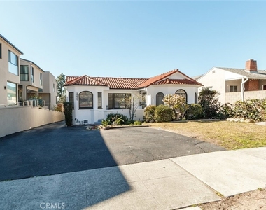 2230 Montrose Avenue - Photo Thumbnail 1