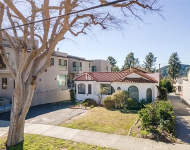 2230 Montrose Avenue - Photo Thumbnail 2