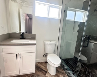 1033 S Bonnie Beach Place - Photo Thumbnail 23