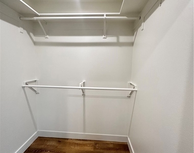 1033 S Bonnie Beach Place - Photo Thumbnail 21