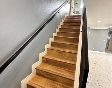 1033 S Bonnie Beach Place - Photo Thumbnail 12