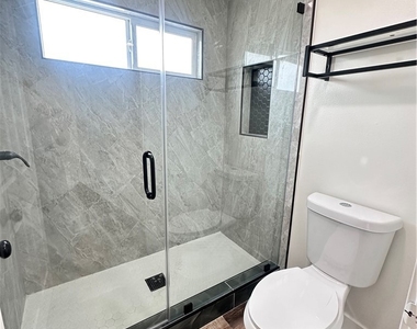 1033 S Bonnie Beach Place - Photo Thumbnail 20