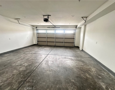 1033 S Bonnie Beach Place - Photo Thumbnail 8