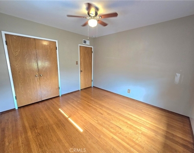 932 W Granada Court - Photo Thumbnail 11