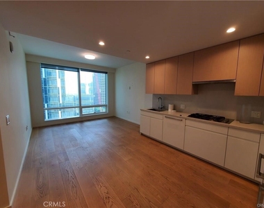 877 Francisco Street - Photo Thumbnail 1