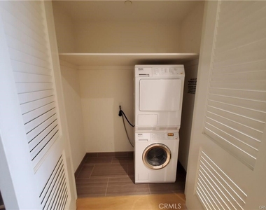 877 Francisco Street - Photo Thumbnail 4