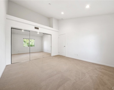 2753 Piedmont - Photo Thumbnail 31
