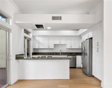 2753 Piedmont - Photo Thumbnail 16