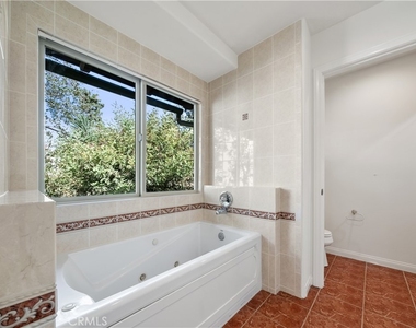 2753 Piedmont - Photo Thumbnail 27