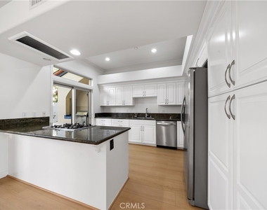 2753 Piedmont - Photo Thumbnail 15
