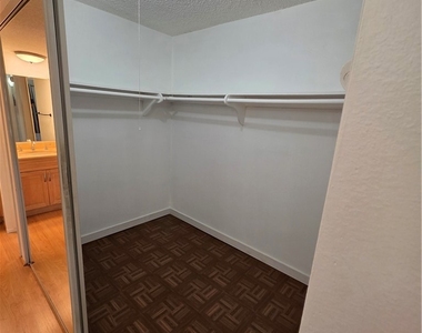500 Jackson Place - Photo Thumbnail 24