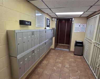 500 Jackson Place - Photo Thumbnail 4