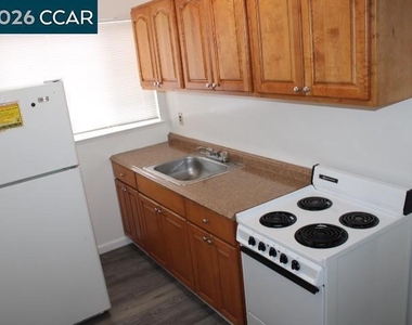 2033 Nevin Ave. - Photo Thumbnail 4