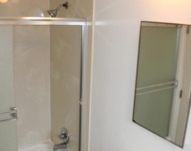 2033 Nevin Ave. - Photo Thumbnail 9