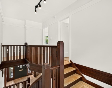 846 Mandana Blvd - Photo Thumbnail 28