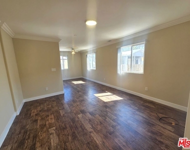 1721 W 39th Pl - Photo Thumbnail 1