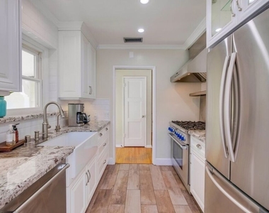 21447 Providencia Street - Photo Thumbnail 33