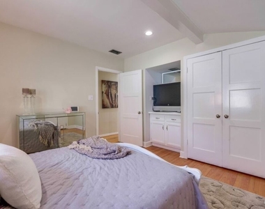 21447 Providencia Street - Photo Thumbnail 39