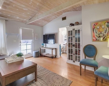 21447 Providencia Street - Photo Thumbnail 20