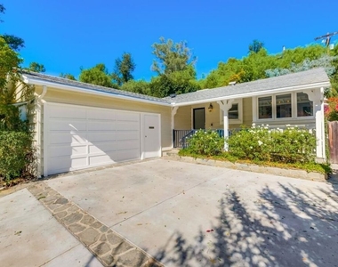 21447 Providencia Street - Photo Thumbnail 5