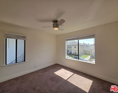 221 Argonne Avenue - Photo Thumbnail 16