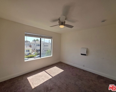 221 Argonne Avenue - Photo Thumbnail 22