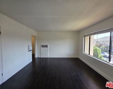 221 Argonne Avenue - Photo Thumbnail 53