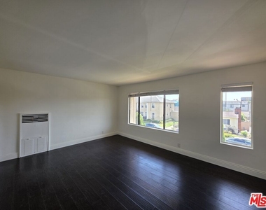 221 Argonne Avenue - Photo Thumbnail 52