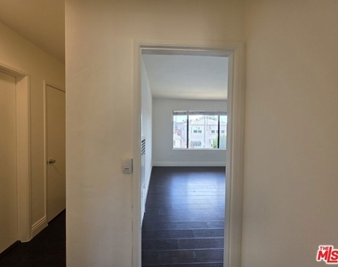 221 Argonne Avenue - Photo Thumbnail 30