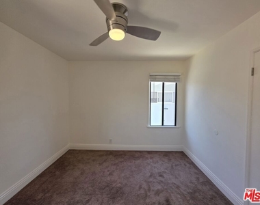 221 Argonne Avenue - Photo Thumbnail 7