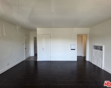 221 Argonne Avenue - Photo Thumbnail 1
