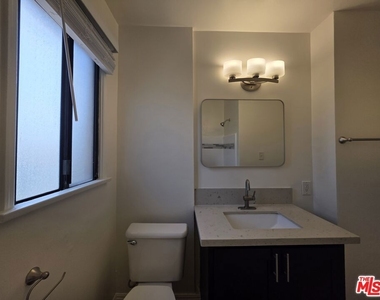 221 Argonne Avenue - Photo Thumbnail 25
