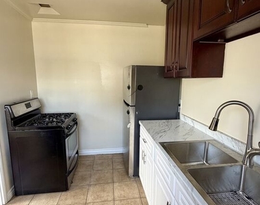 1244 Smithwood Drive - Photo Thumbnail 8