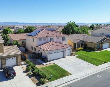 3056 Janine Avenue - Photo Thumbnail 1