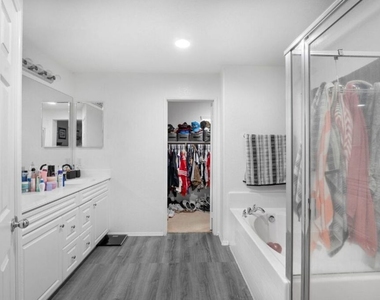 3056 Janine Avenue - Photo Thumbnail 26
