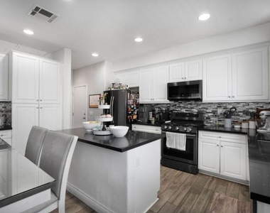 3056 Janine Avenue - Photo Thumbnail 17